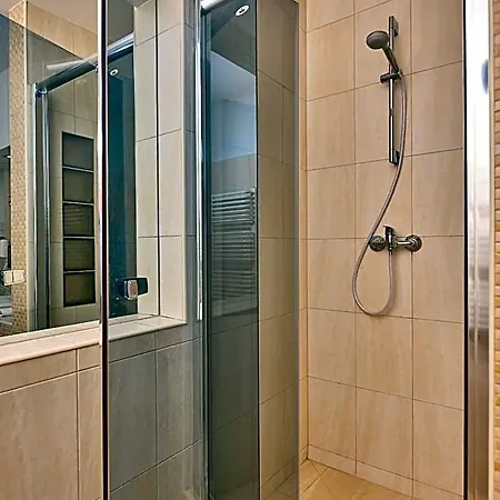 Aparhotel Lumen Otel Krakow