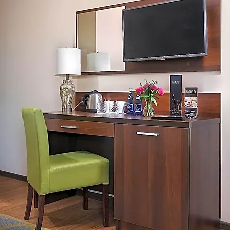 Otel Aparhotel Lumen 3*