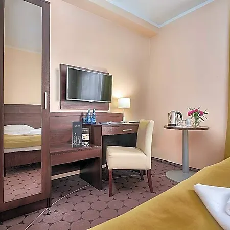 Aparhotel Lumen Otel Krakow